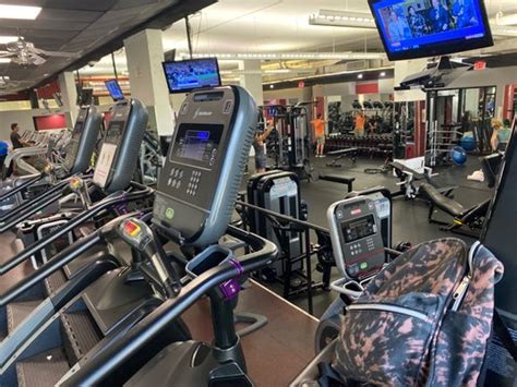 Premier Health & Fitness Hallandale .